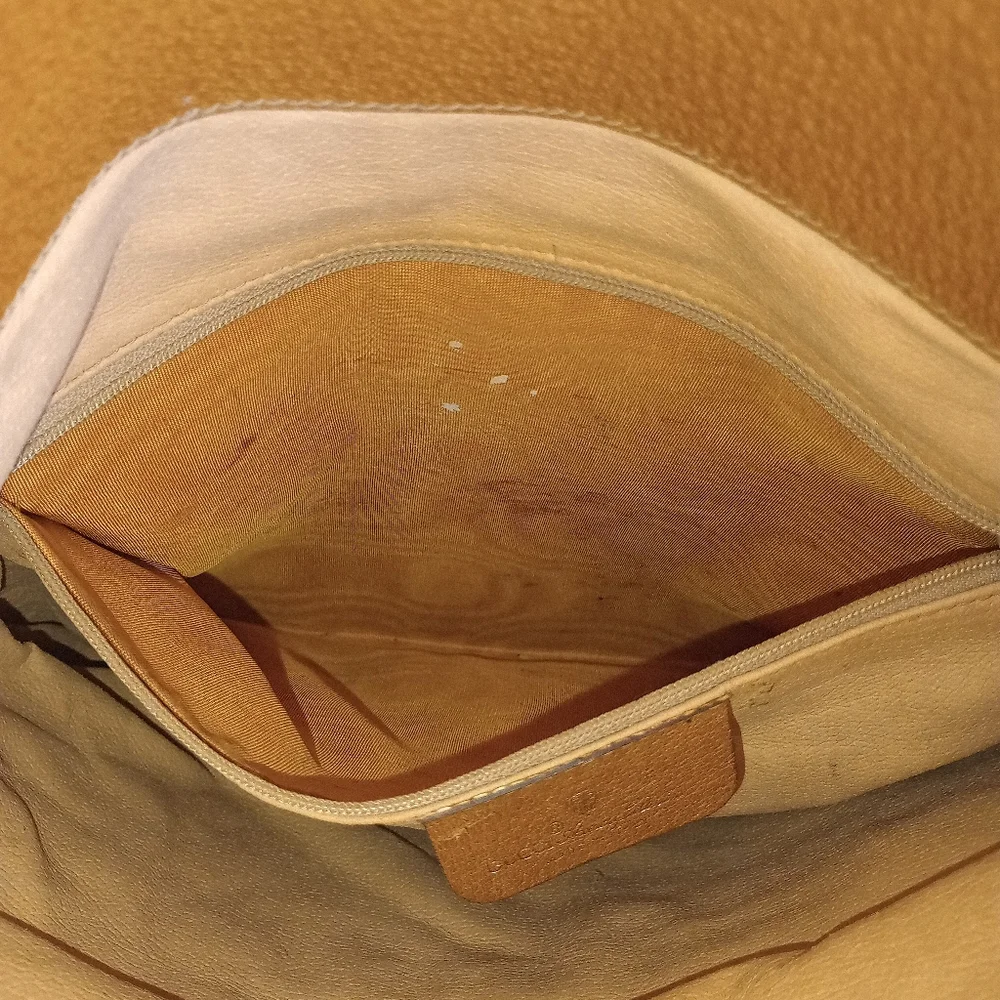 GUCCI PVC GG Supreme Clutch - Cream w/ Tan Leather - Picture 10 of 16